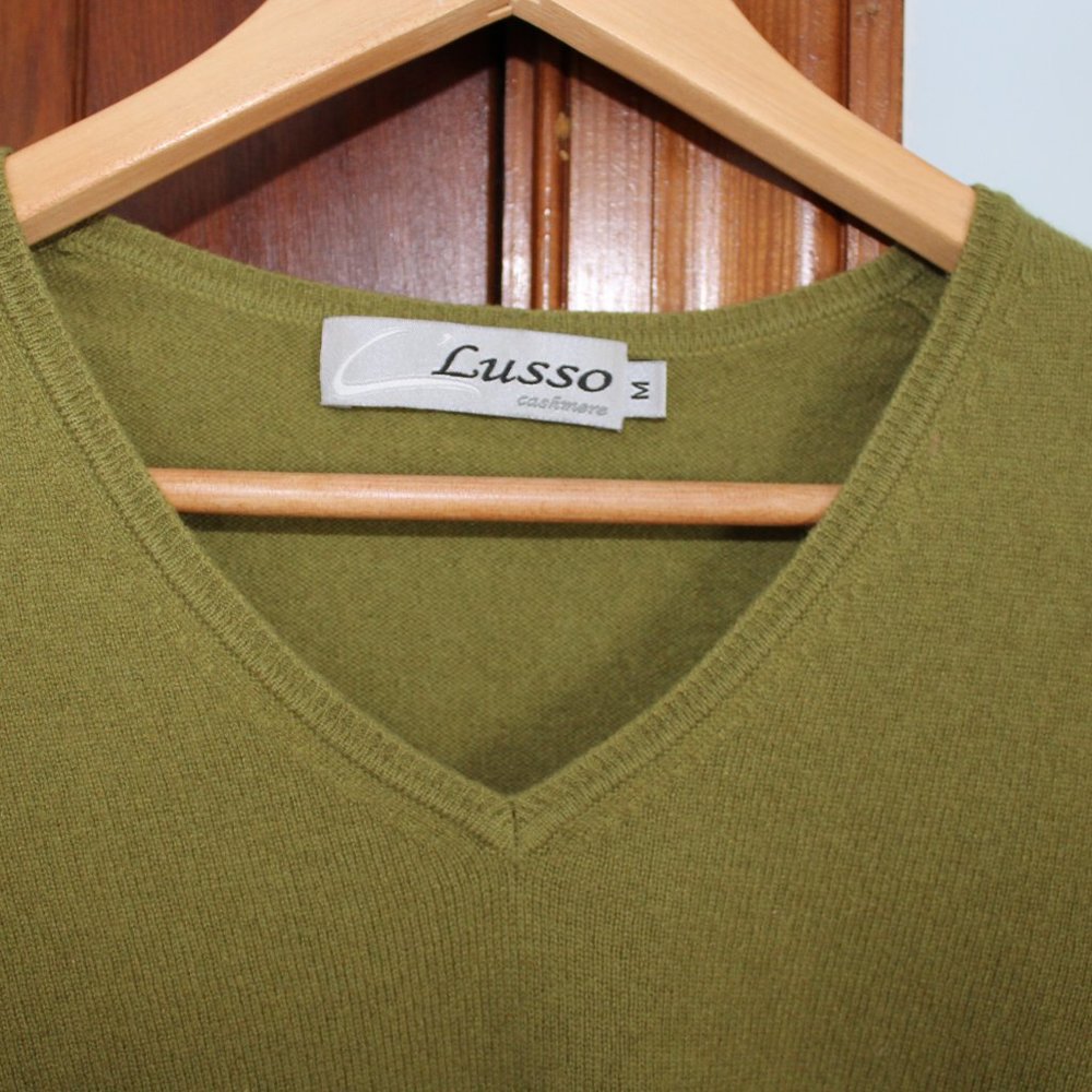 Green Cashmere Sweater - Picture 2 of 9